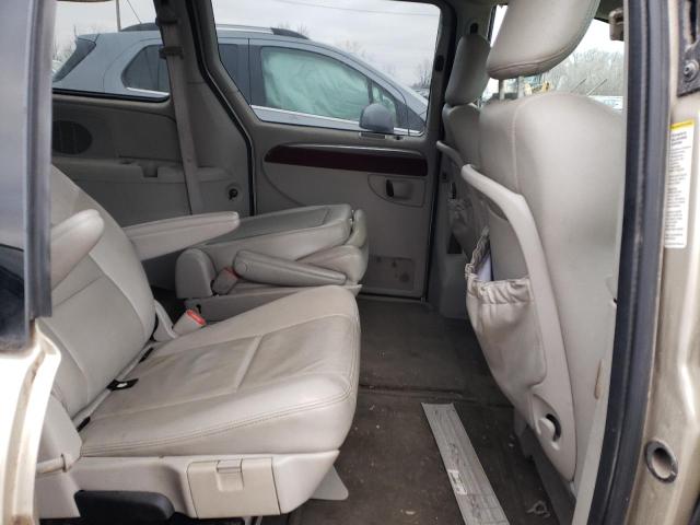 Photo 11 from auction – 2005 CHRYSLER TOWN & COU with VIN 2C4GP64L95R329293