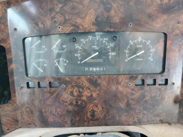 Photo 8 from auction – 1998 DAMO MOTORHOME with VIN 3FCMF53G1VJA15022