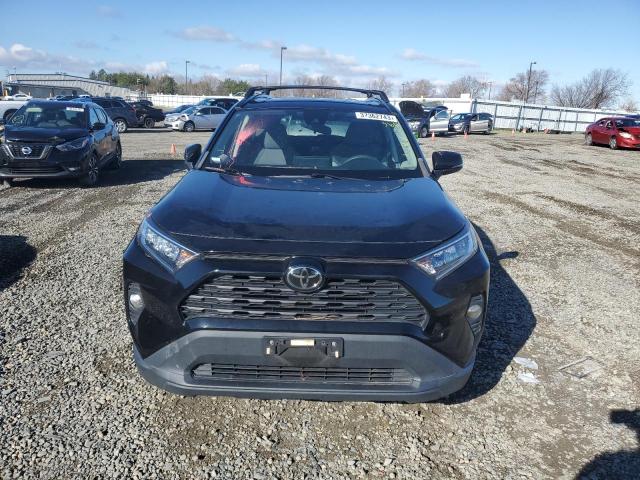 Photo 5 from auction – 2019 TOYOTA RAV4 XLE with VIN 2T3W1RFV2KW044160