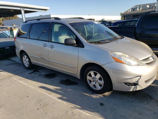 Photo 4 from auction – 2010 TOYOTA SIENNA with VIN 5TDKK4CC6AS326268