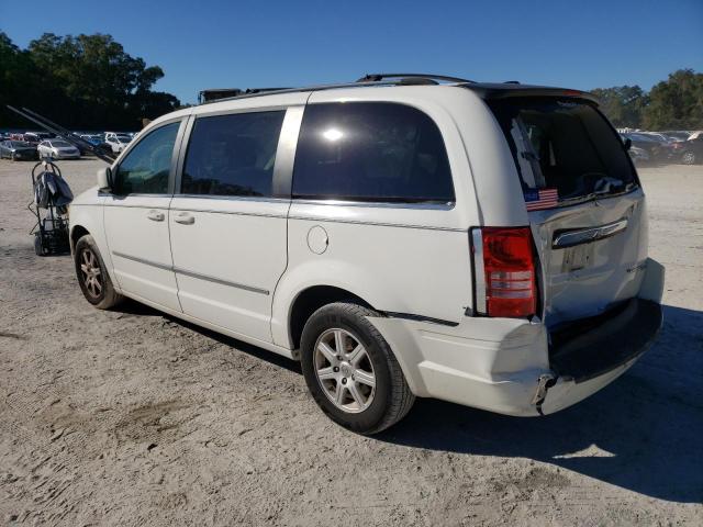 Photo 2 from auction – 2010 CHRYSLER TOWN & COU with VIN 2A4RR5D13AR440728