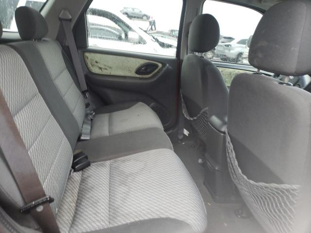 Photo 10 from auction – 2004 FORD ESCAPE XLT with VIN 1FMYU03104KB51972
