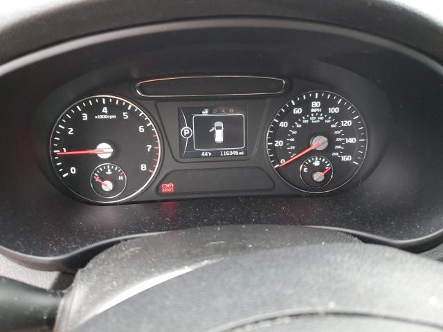 Photo 9 from auction – 2016 KIA SORENTO LX with VIN 5XYPG4A32GG005506