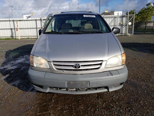 Photo 5 from auction – 2002 TOYOTA SIENNA LE with VIN 4T3ZF13CX2U454935