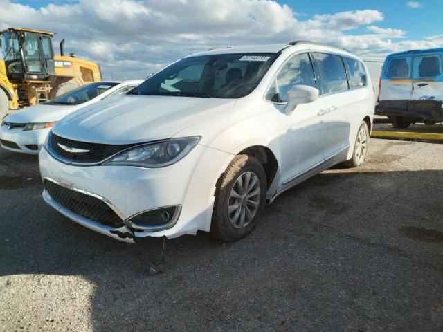 CHRYSLER PACIFICA T 2017 with VIN 2C4RC1BGXHR688718 - Photo from auction