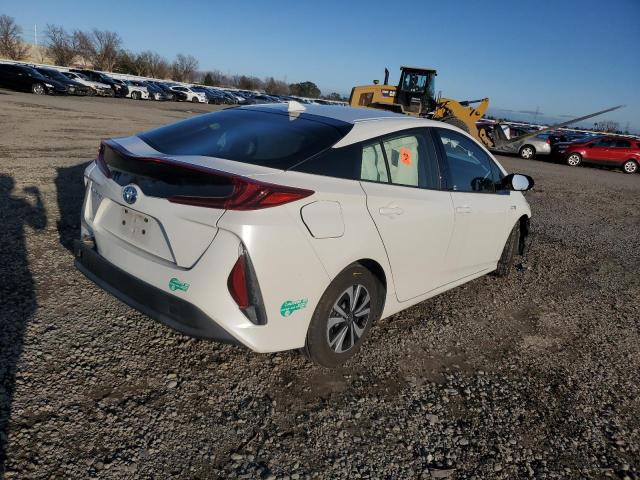 Photo 3 from auction – 2017 TOYOTA PRIUS PRIM with VIN JTDKARFP8H3005701