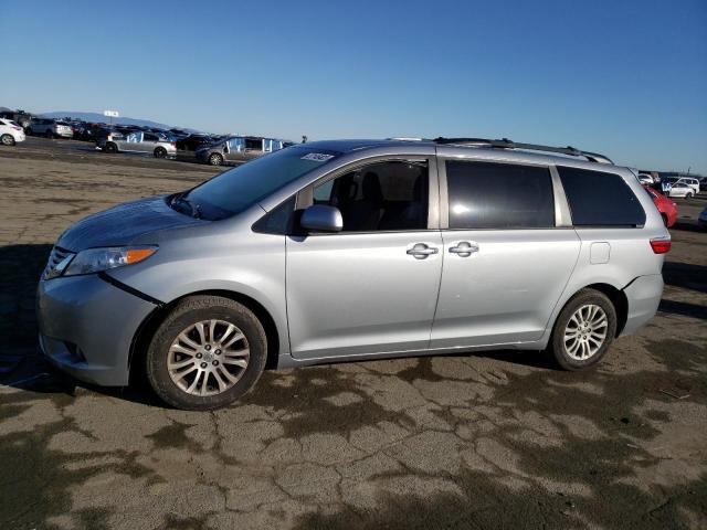 TOYOTA SIENNA XLE 2017 with VIN 5TDYZ3DC7HS810801 - Photo from auction