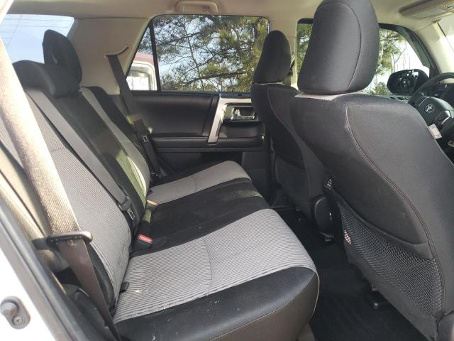Photo 10 from auction – 2018 TOYOTA 4RUNNER SR with VIN JTEBU5JR7J5579737