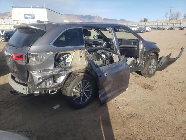 Photo 3 from auction – 2018 TOYOTA HIGHLANDER with VIN 5TDKZRFH0JS539507