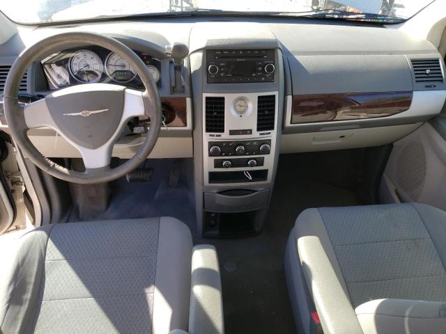 Photo 8 from auction – 2010 CHRYSLER TOWN & COU with VIN 2A4RR5D13AR440728