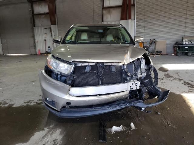 Photo 5 from auction – 2014 TOYOTA HIGHLANDER with VIN 5TDJKRFH0ES013075