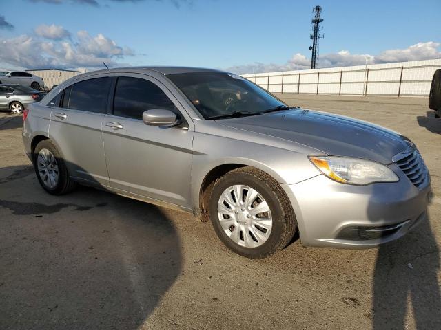Foto 4 de la subasta – 2014 CHRYSLER 200 LX con VIN 1C3CCBAB4EN205626
