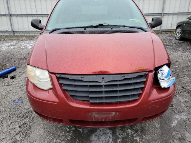 Photo 5 from auction – 2005 CHRYSLER TOWN & COU with VIN 2C8GP54L75R376377