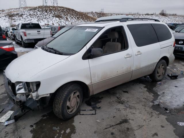 TOYOTA SIENNA LE 2000 with VIN 4T3ZF13C8YU281036 - Photo from auction