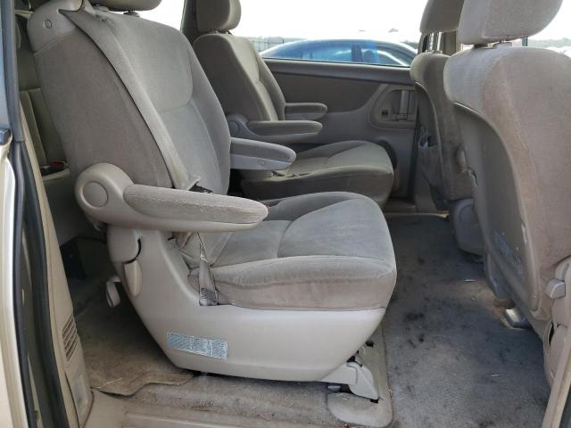 Photo 11 from auction – 2004 TOYOTA SIENNA CE with VIN 5TDZA23C04S010567