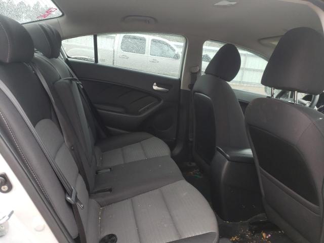 Photo 10 from auction – 2017 KIA FORTE LX with VIN 3KPFL4A78HE059465