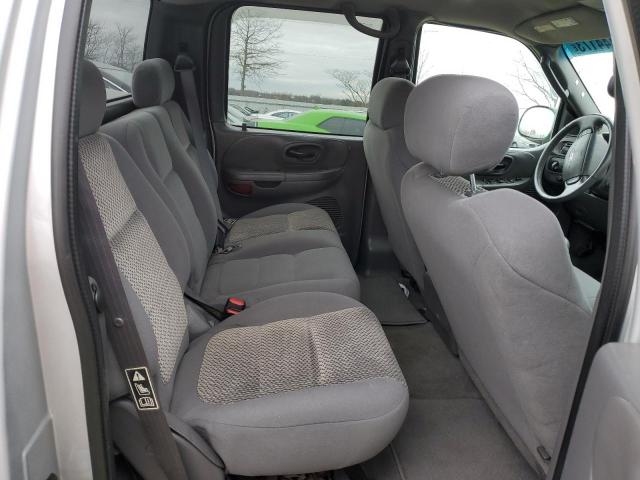 Photo 10 from auction – 2002 FORD F150 SUPER with VIN 1FTRW08652KD91104