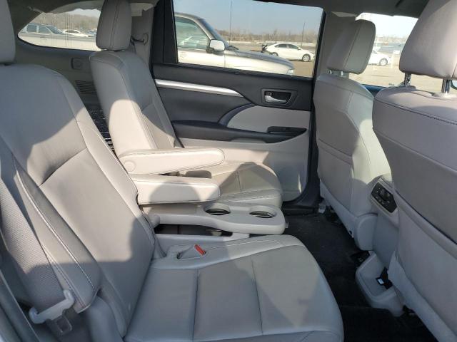 Photo 11 from auction – 2015 TOYOTA HIGHLANDER with VIN 5TDJKRFH5FS173423