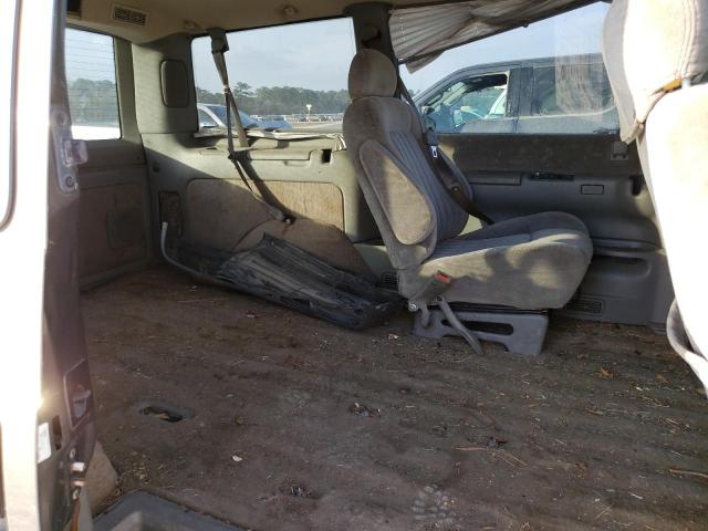 Photo 11 from auction – 2002 CHEVROLET ASTRO with VIN 1GNDM19X72B122462