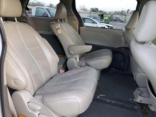 Photo 11 from auction – 2013 TOYOTA SIENNA XLE with VIN 5TDYK3DC3DS294323
