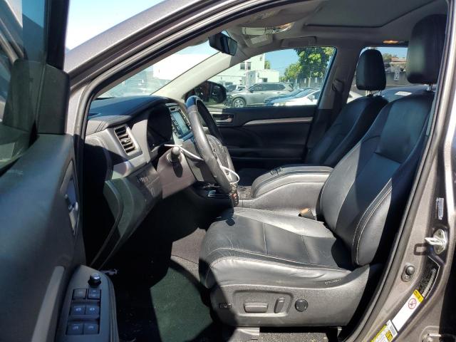 Photo 7 from auction – 2018 TOYOTA HIGHLANDER with VIN 5TDKZRFH5JS539826