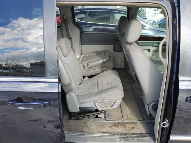 Photo 11 from auction – 2010 CHRYSLER TOWN & COU with VIN 2A4RR5D13AR142793