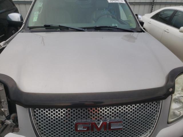 Photo 12 from auction – 2007 GMC YUKON with VIN 1GKFK13007J132139
