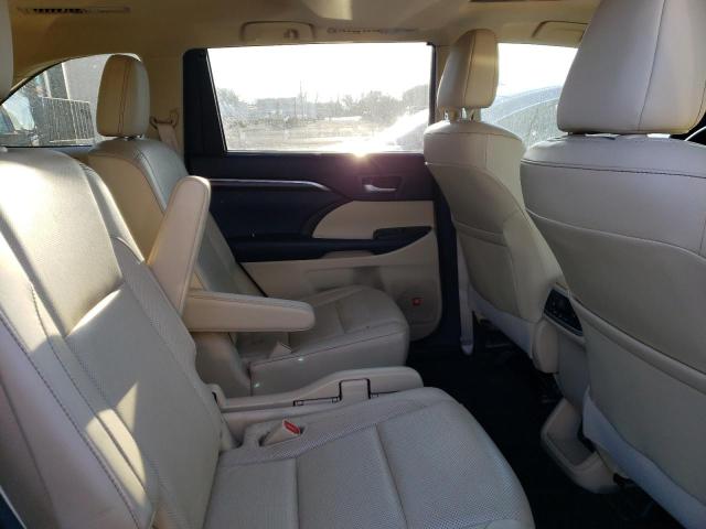 Photo 11 from auction – 2015 TOYOTA HIGHLANDER with VIN 5TDDKRFH9FS161580