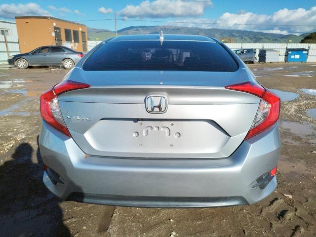 Photo 6 from auction – 2018 HONDA CIVIC EX with VIN 2HGFC2F79JH533061
