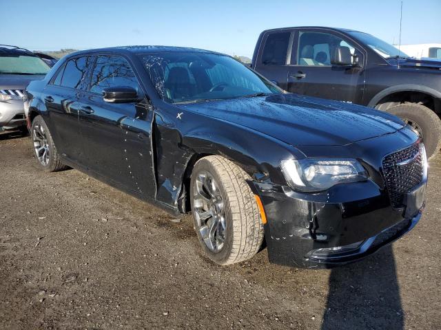Photo 4 from auction – 2015 CHRYSLER 300 S with VIN 2C3CCABG3FH905233