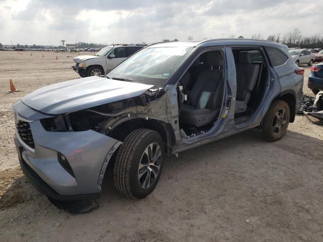 TOYOTA HIGHLANDER 2022 with VIN 5TDGBRCH9NS072771 - Photo from auction