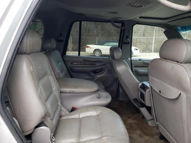 Photo 11 from auction – 2000 LINCOLN NAVIGATOR with VIN 5LMFU28A8YLJ41957