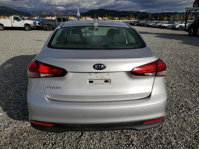 Photo 6 from auction – 2018 KIA FORTE LX with VIN 3KPFL4A70JE169061