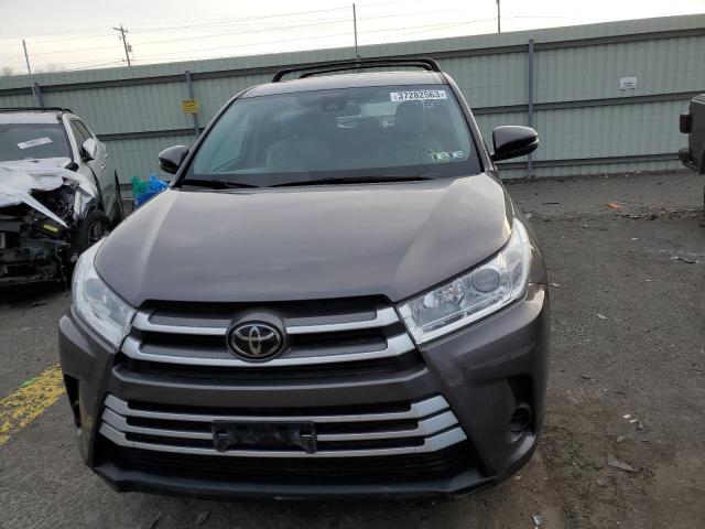 Photo 5 from auction – 2019 TOYOTA HIGHLANDER with VIN 5TDBZRFHXKS956392
