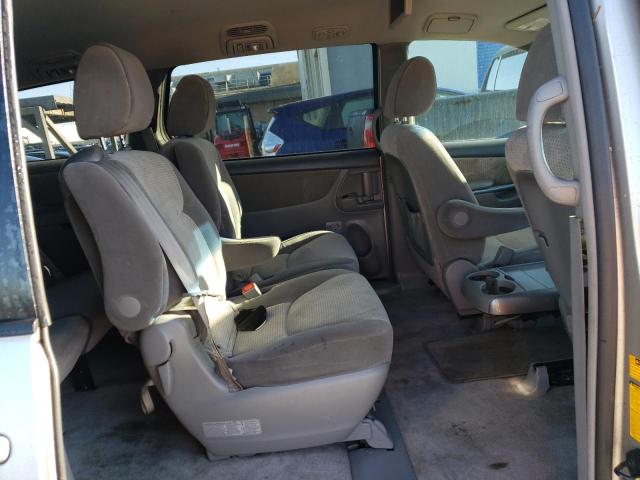 Photo 11 from auction – 2010 TOYOTA SIENNA with VIN 5TDKK4CC6AS326268