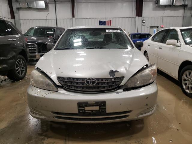 Photo 5 from auction – 2002 TOYOTA CAMRY LE with VIN 4T1BF30KX2U018412