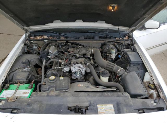 Photo 11 from auction – 2002 MERCURY GRAND MARQ with VIN 2MEFM75WX2X644208