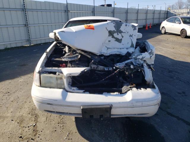 Photo 5 from auction – 2005 FORD CROWN VICT with VIN 2FAFP74W55X121490