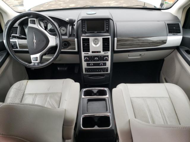 Photo 8 from auction – 2010 CHRYSLER TOWN & COU with VIN 2A4RR5DX4AR290617