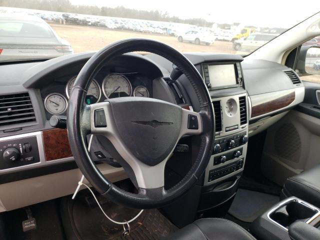 Photo 8 from auction – 2010 CHRYSLER TOWN & COU with VIN 2A4RR8D1XAR321186