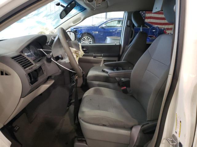 Photo 7 from auction – 2008 CHRYSLER TOWN & COU with VIN 2A8HR44H58R727337