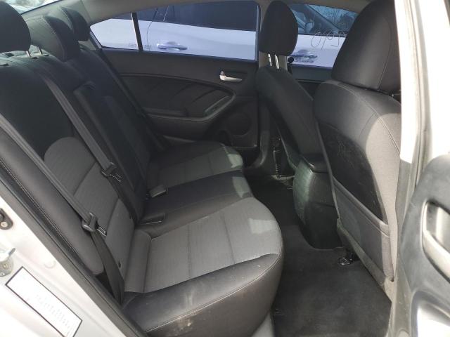 Photo 10 from auction – 2017 KIA FORTE LX with VIN 3KPFK4A75HE152186