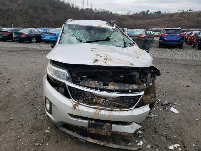 Photo 5 from auction – 2015 KIA SORENTO LX with VIN 5XYKTCA62FG630240