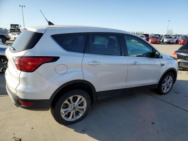 Photo 3 from auction – 2019 FORD ESCAPE SE with VIN 1FMCU0GD7KUB63035