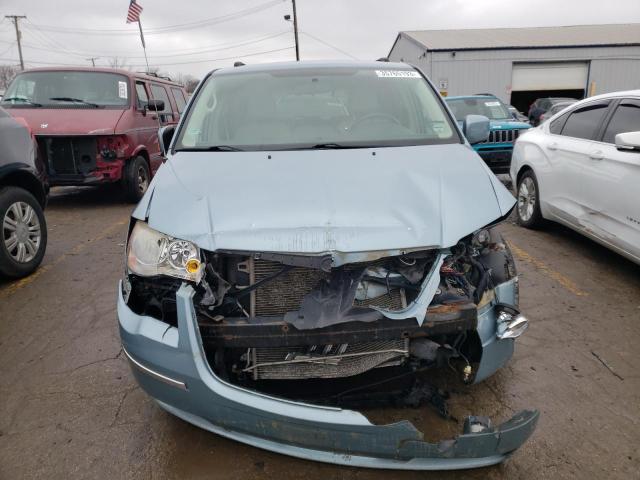 Photo 5 from auction – 2010 CHRYSLER TOWN & COU with VIN 2A4RR5DX4AR290617