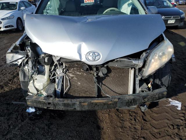 Photo 12 from auction – 2011 TOYOTA SIENNA XLE with VIN 5TDYK3DC2BS145575