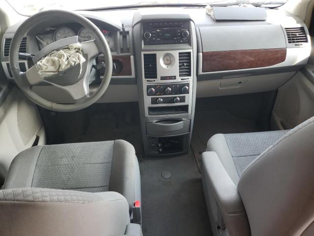 Photo 8 from auction – 2010 CHRYSLER TOWN & COU with VIN 2A4RR5D18AR279163