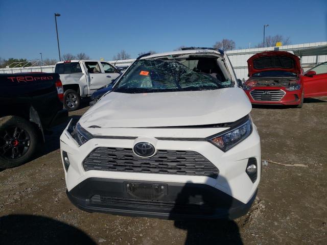 Photo 5 from auction – 2019 TOYOTA RAV4 XLE with VIN JTMW1RFV4KD017586