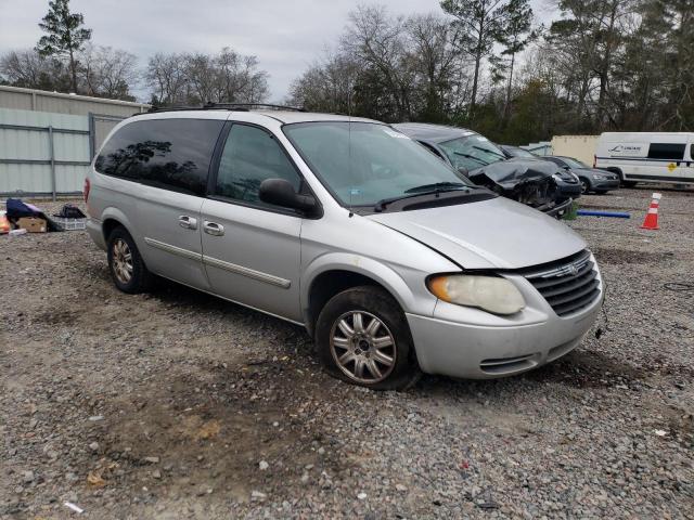 Photo 4 from auction – 2005 CHRYSLER TOWN & COU with VIN 2C4GP54L45R157314