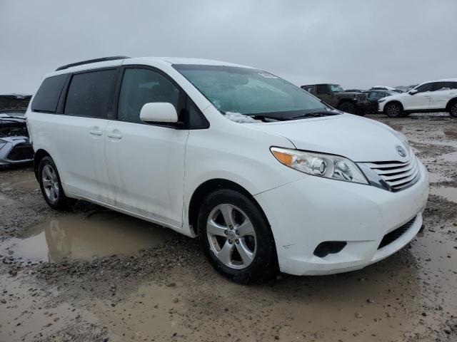 Photo 4 from auction – 2015 TOYOTA SIENNA LE with VIN 5TDKK3DC1FS560057